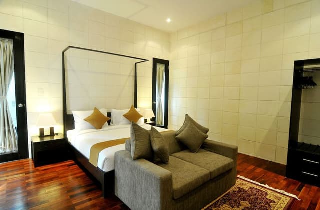 Three Bedroom Pool Suite