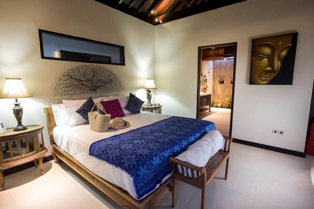 Deluxe King Suite with Rice Field View