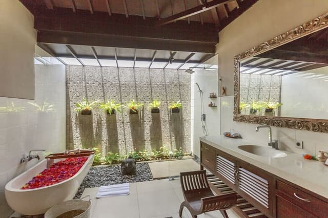 Deluxe King Suite with Rice Field View