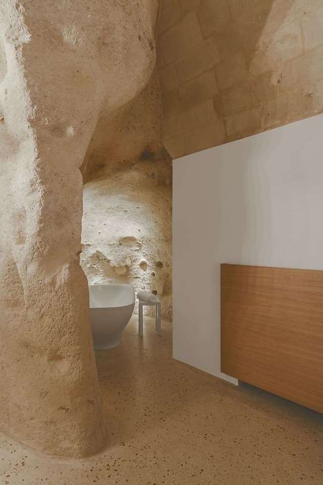 Suite (Metella)