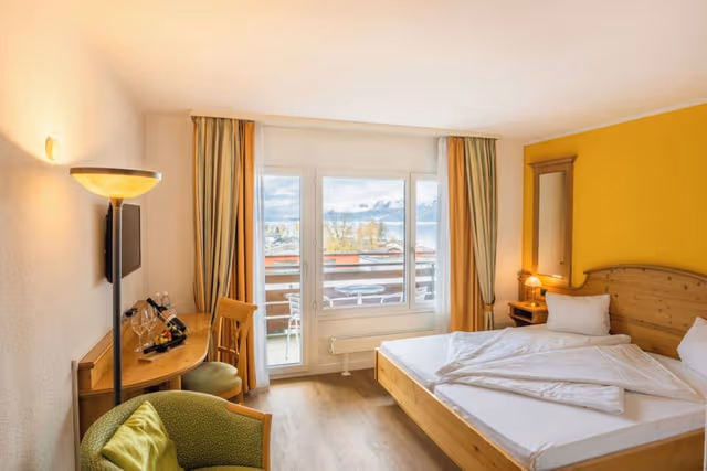 Double room lake side with balcony