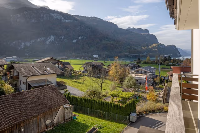 Grandlit mountain side with balcony