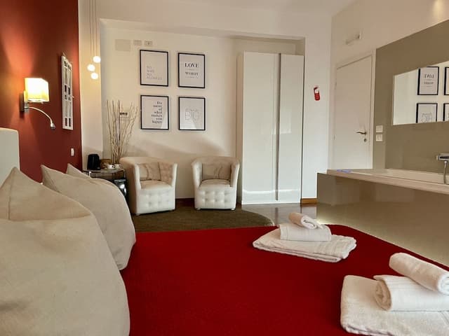 Luxury Suite, Jetted Tub
