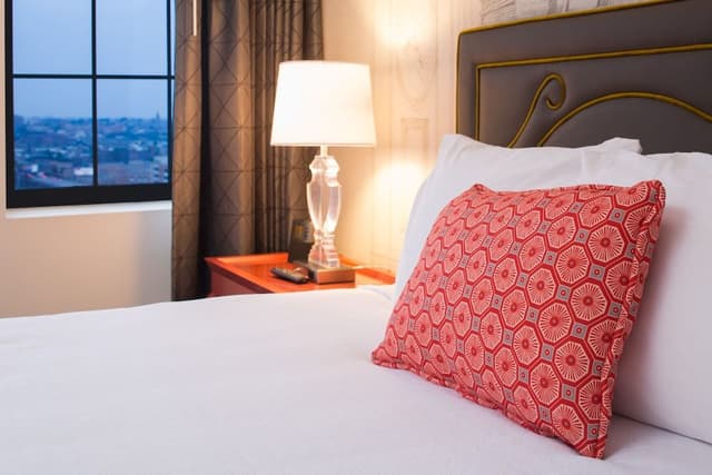 Suite, 1 King Bed