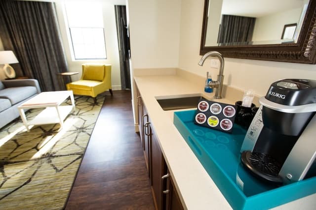 Suite, 1 King Bed