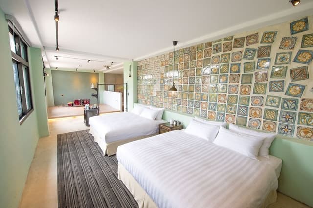 Quadruple Room (Steam)