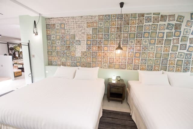 Quadruple Room (Steam)