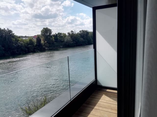 Business Double Room, Ensuite, River View (Balcon)
