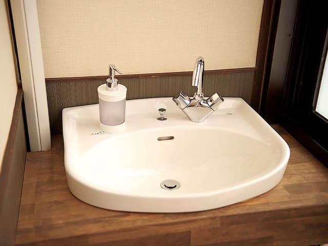 Dog Friendly - Twin Room, Smoking, Annex Building, Shared Bath