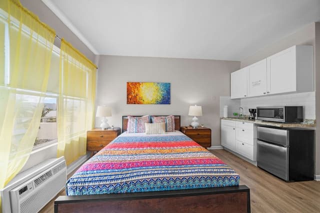 Standard Queen Studio w/ Balcony & Kitchenette