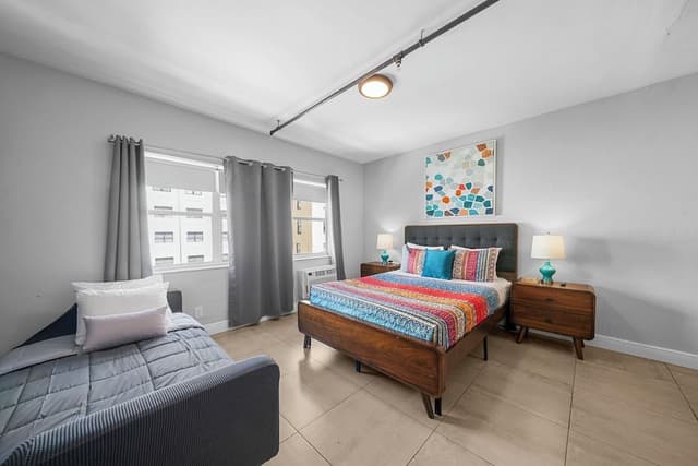 Superior Queen Studio w Kitchen & Sofa Bed