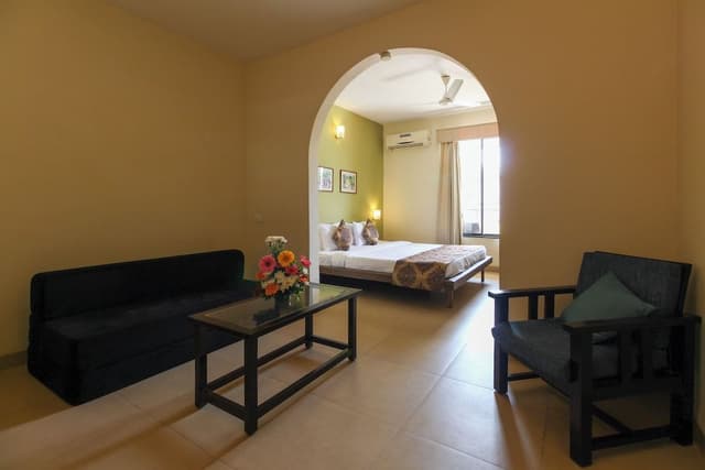 Standard Room, 1 Double or 2 Twin Beds