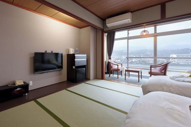 [River View]Universal Japanese Style Twin Room (38sqm/ 2 Single Beds)