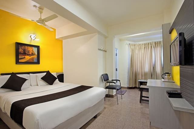 DELUXE DOUBLE BED NON AC