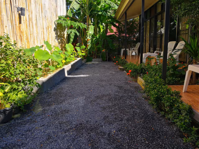 Superior Garden Bungalow