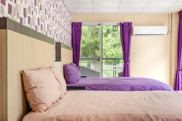Twin Room, Balcony