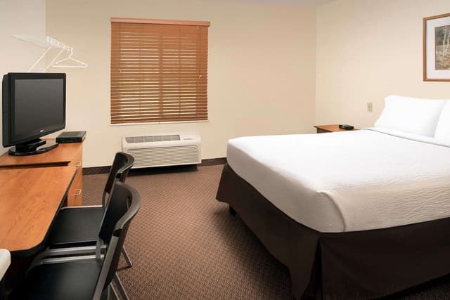 Standard Room, 1 Queen Bed, Non Smoking