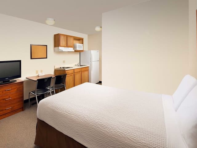 Standard Room, 1 Queen Bed, Non Smoking