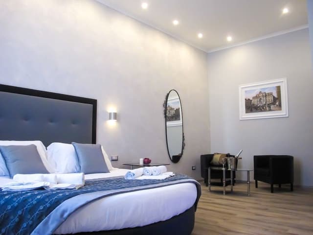 Junior Suite, Jetted Tub