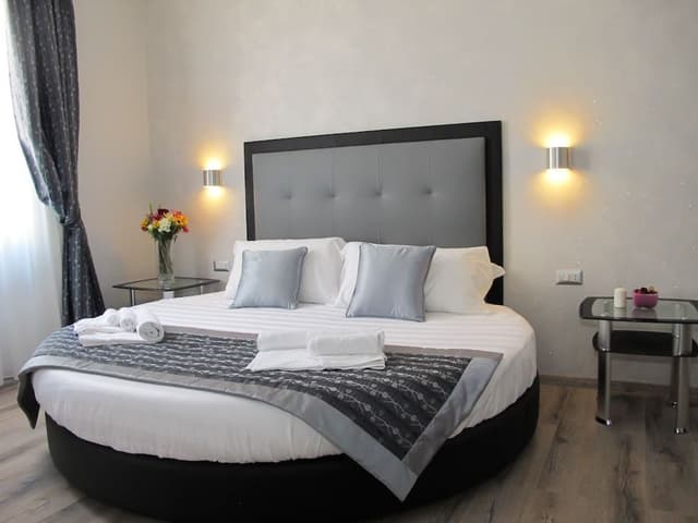 Junior Suite, Jetted Tub