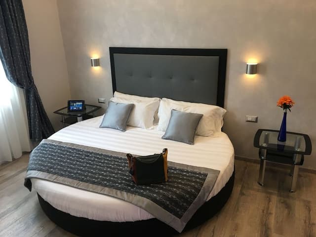 Junior Suite, Jetted Tub