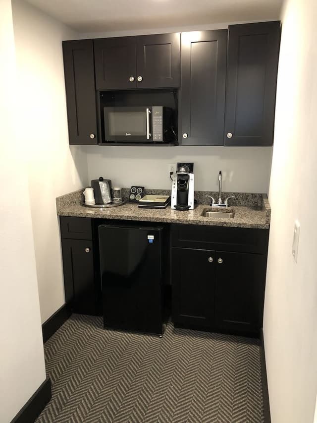 Suite, Multiple Beds (Two Bedroom Suite w/ Two Queens and O)