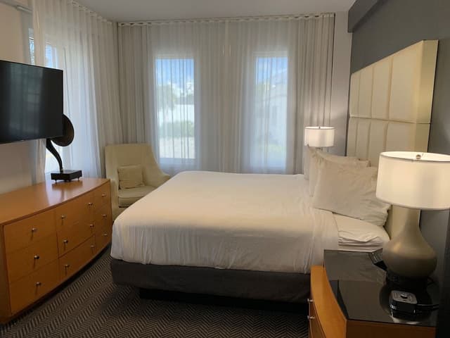 Suite, Multiple Beds (Two Bedroom Suite w/ Two Queens and O)