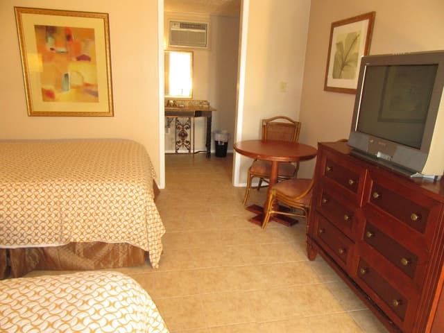 Standard Room, 2 Queen Beds, Non Smoking