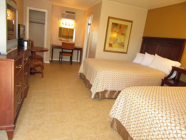 Room, 2 Queen Beds, Smoking