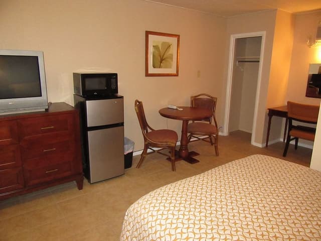 Room, 2 Queen Beds, Smoking