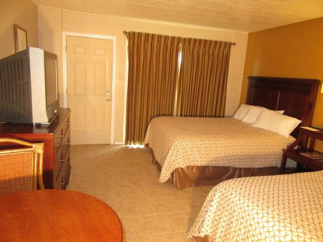 Standard Room, 2 Queen Beds, Non Smoking