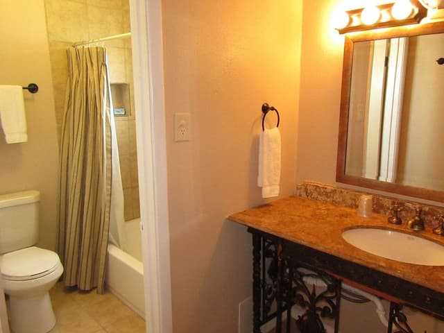 Standard Room, 2 Queen Beds, Non Smoking