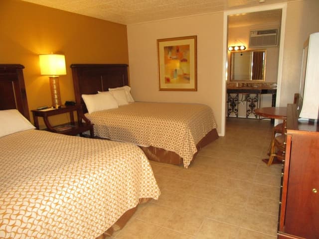 Standard Room, 2 Queen Beds, Non Smoking