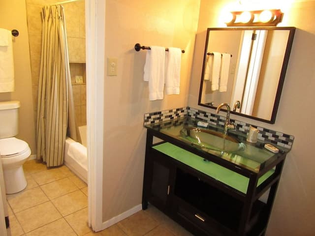 Room, 1 Queen Bed, Non Smoking