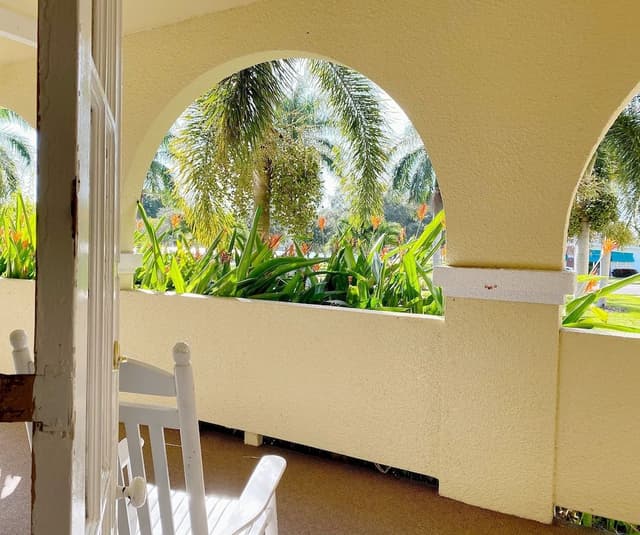Premier Room, 1 King Bed, Terrace, Garden View