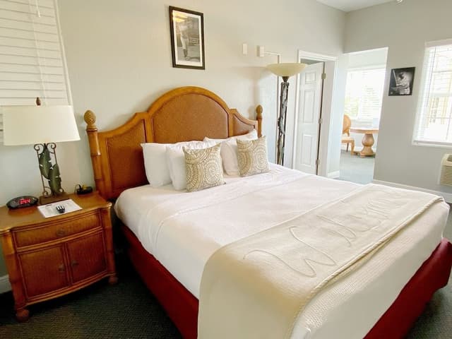 Signature Room, 1 King Bed