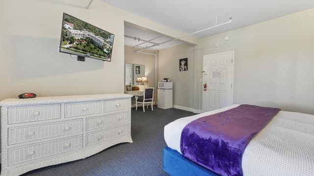 Signature Room