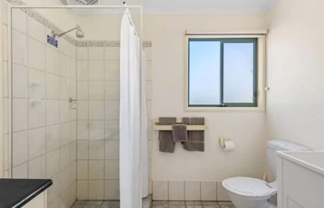 Standard 2 Bedroom Cabin - Sleeps 4