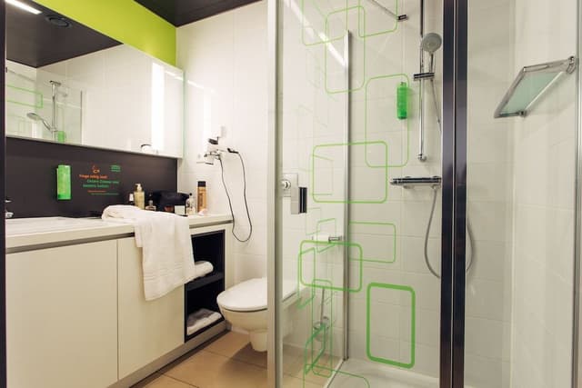 Studio, Kitchenette