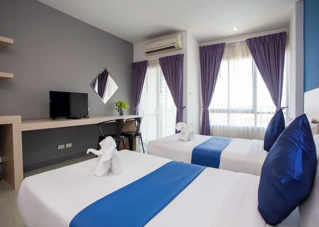 Deluxe Twin Room