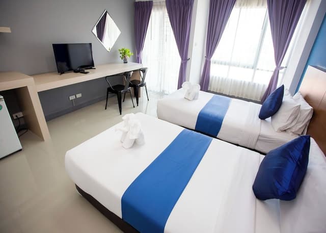 Deluxe Twin Room