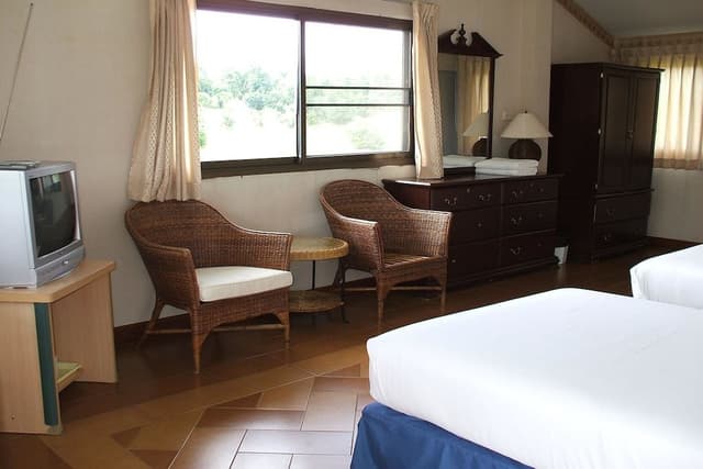 6 Bedrooms House - Palmfah Building