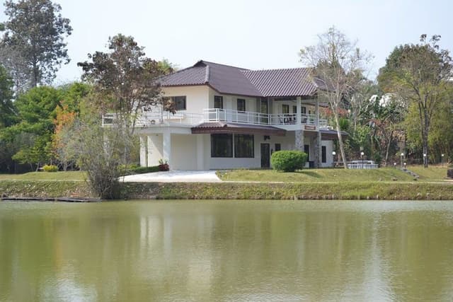 6 Bedrooms House - Palmfah Building