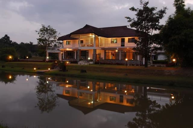 6 Bedrooms House - Palmfah Building