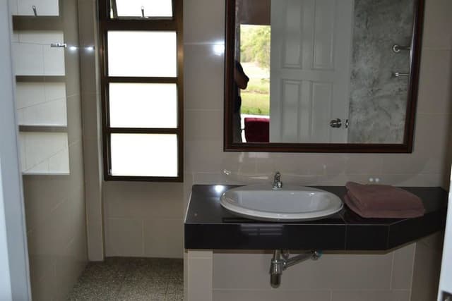 6 Bedrooms House - Palmfah Building