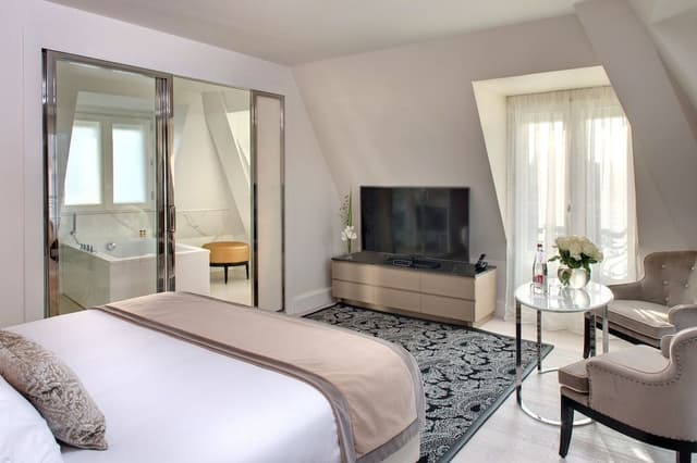 Suite (Eugenie)