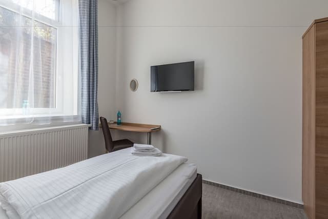 Standard Single Room
