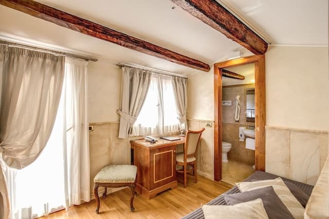 Classic Triple Room