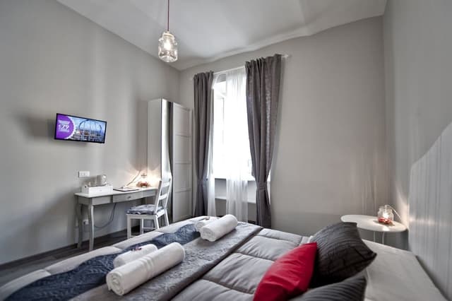 Deluxe Double Room (Bell 3)