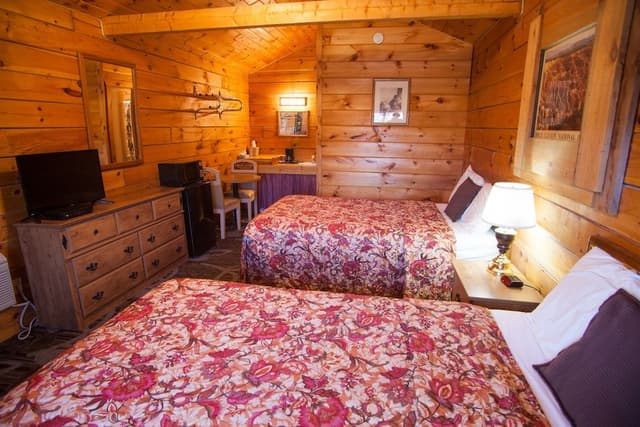 Standard Cabin, 2 Double Beds
